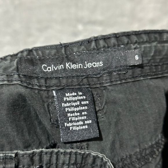 Calvin Klein Jeans Womens Black Cargo Cropped Pants Size 6 Drawstring Waist - Picture 4 of 12